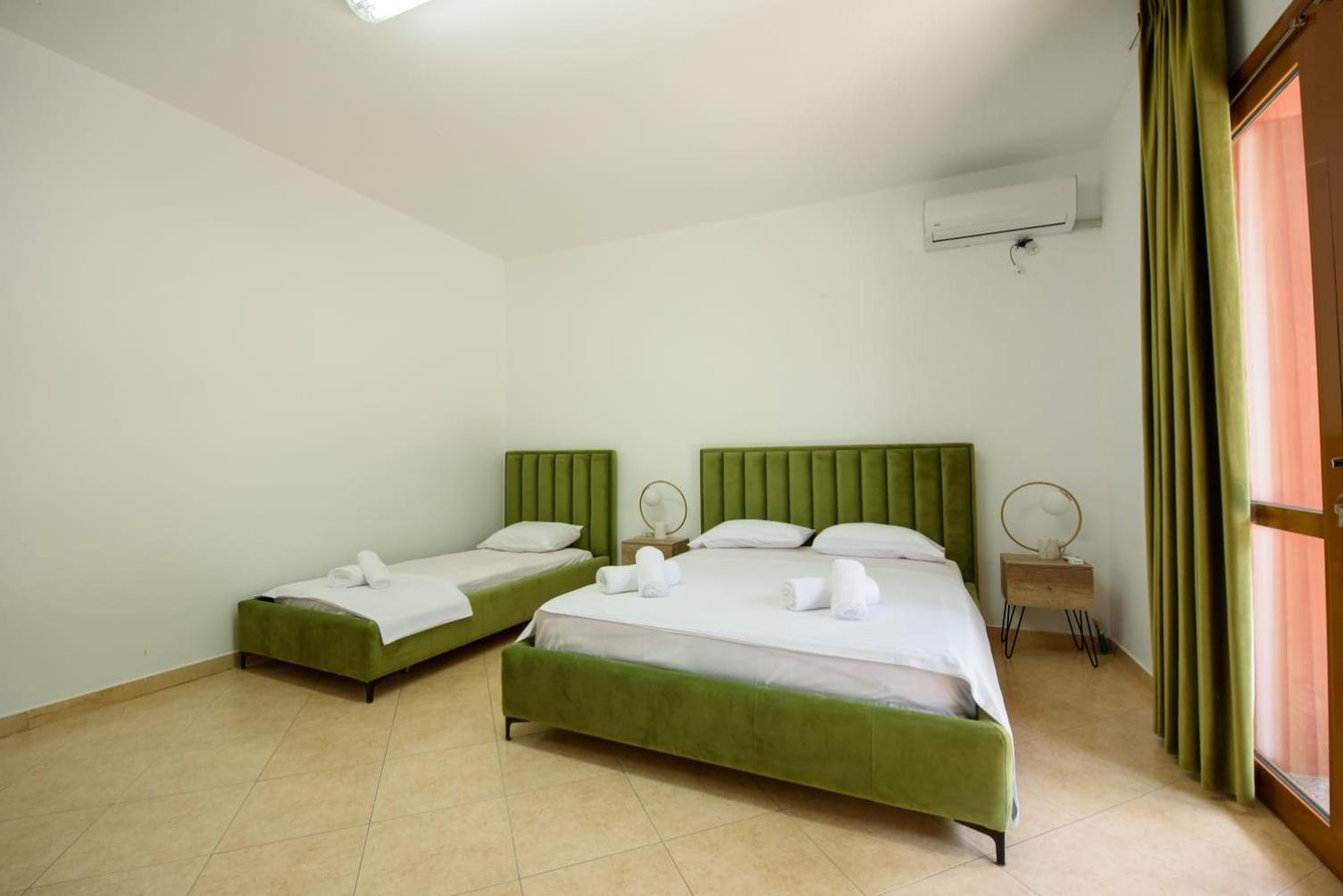Olivium Rooms Vlorë Exterior foto