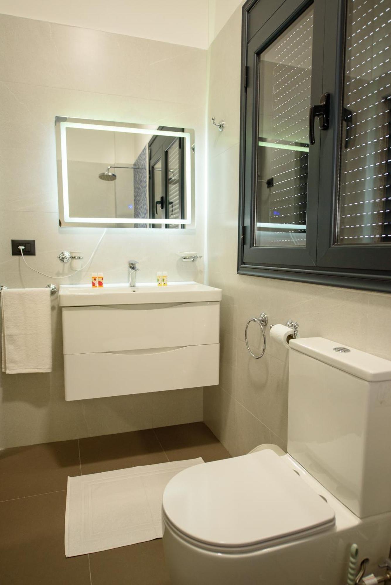 Olivium Rooms Vlorë Exterior foto
